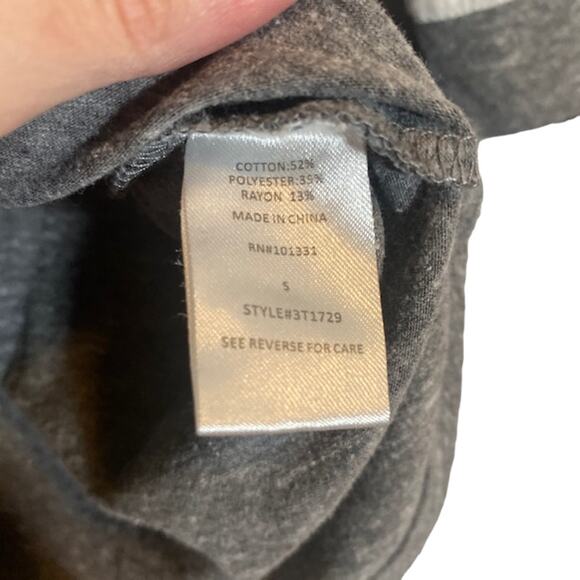 Charlotte Russe Gray Color-block Casual T-shirt Women Sz S - Picture 7 of 9